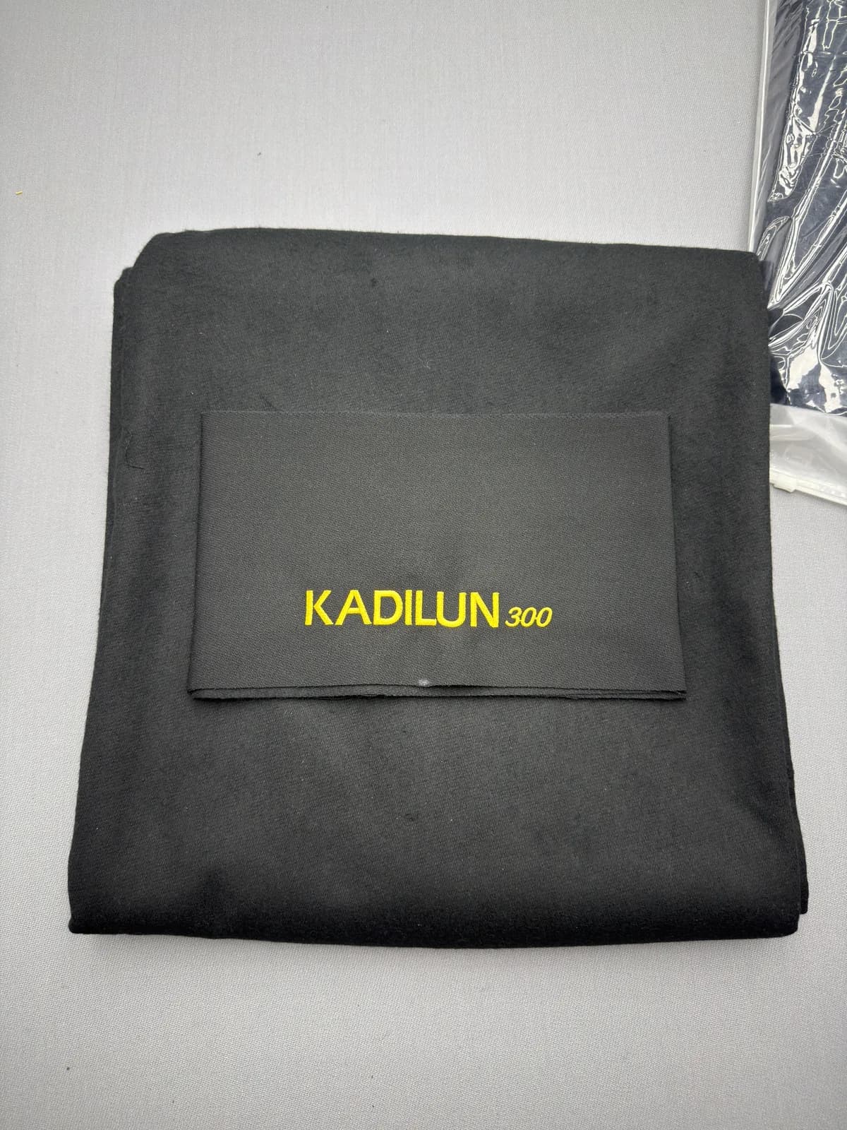 فرش KADILUN لون اسود 3